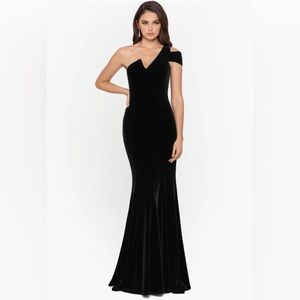 Betsy And Adam Long Black One Shoulder Formal Dress Size 4 $239